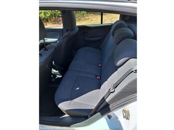 Хэтчбек Renault CLIO: фото 5 Хэтчбек Renault CLIO: фото 5