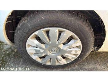 Хэтчбек Renault CLIO: фото 4 Хэтчбек Renault CLIO: фото 4
