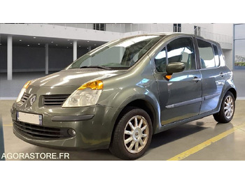 Легковой автомобиль RENAULT