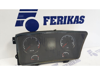 : фото в шапке страницы