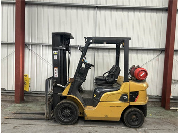 Газовый погрузчик CATERPILLAR GP