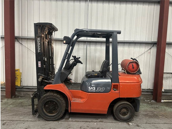 Газовый погрузчик TOYOTA FGF 30