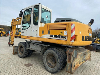 Колёсный экскаватор LIEBHERR A 900