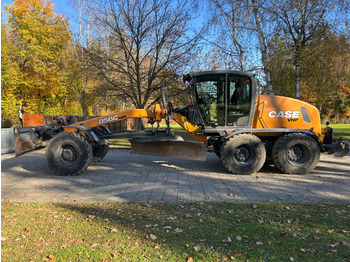 Грейдер CASE