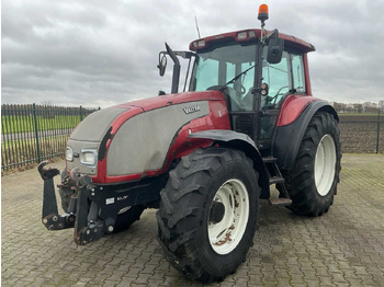 Трактор VALTRA T120