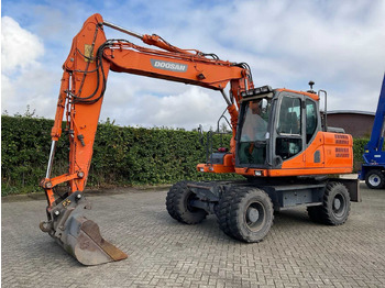 Колёсный экскаватор DOOSAN DX140W-3
