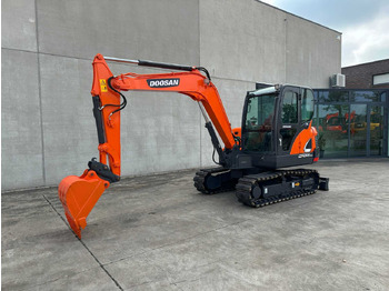 Гусеничный экскаватор DOOSAN DX55-9C