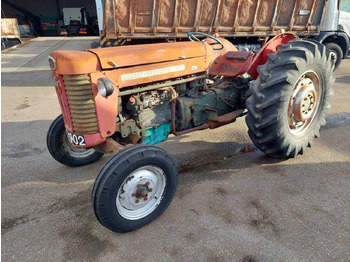 Трактор MASSEY FERGUSON