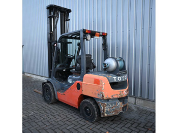 Вилочный погрузчик TOYOTA - 2008 - 02-8FGJF35 - FORKLIFT TRUCK: фото 3 Вилочный погрузчик TOYOTA - 2008 - 02-8FGJF35 - FORKLIFT TRUCK: фото 3