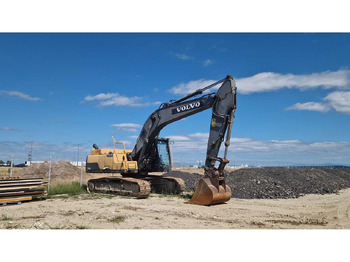 Гусеничный экскаватор VOLVO EC250DNL