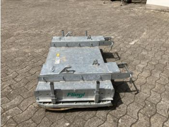 Щетка для Коммунальной и специальной техники Fliegl Löwe 1,50m: фото 2 Щетка для Коммунальной и специальной техники Fliegl Löwe 1,50m: фото 2