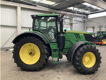 Трактор John Deere 6215R: фото 4
