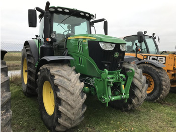 Трактор John Deere 6215R: фото 2