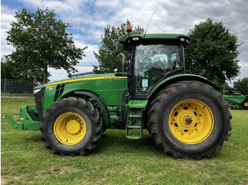 Трактор JOHN DEERE 8R Series