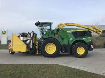 Кормоуборочный комбайн JOHN DEERE