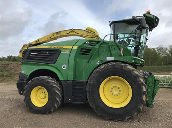 Кормоуборочный комбайн JOHN DEERE