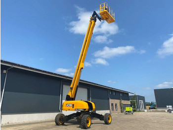 Телескопический подъемник JCB
