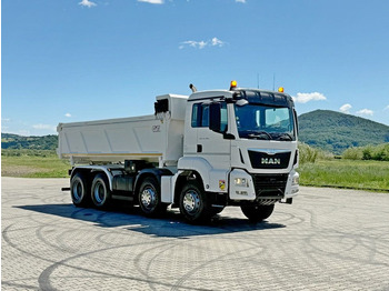 Самосвал MAN TGS 35.400