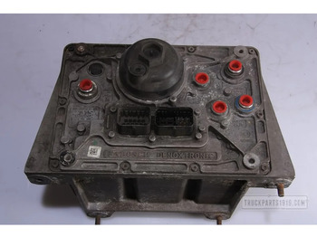 : фото в шапке страницы