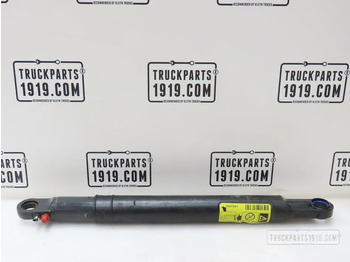 : фото в шапке страницы