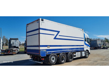 Грузовик с закрытым кузовом Volvo FH540: фото 3