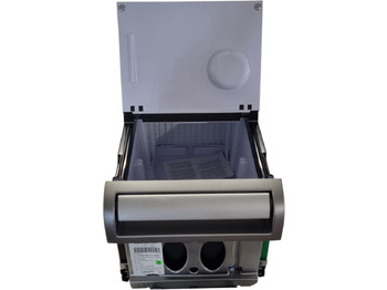 : фото в шапке страницы