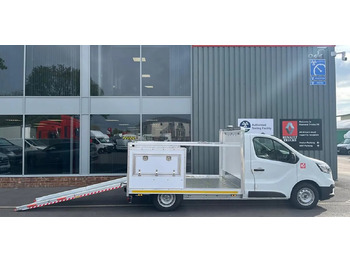 Коммерческий автомобиль RENAULT Trafic
