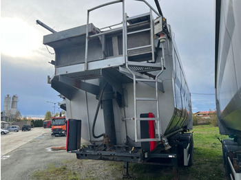 Самосвальный полуприцеп KEMPF