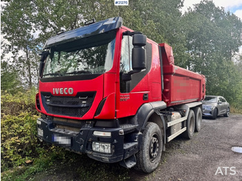 Самосвал IVECO Trakker