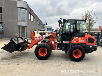 Колёсный погрузчик KUBOTA R065