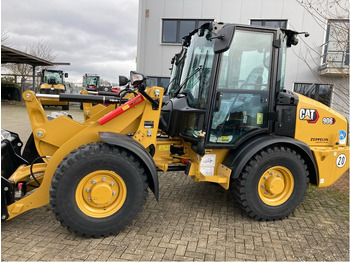 Колёсный погрузчик CATERPILLAR 906