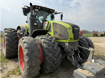 Трактор CLAAS Axion 960