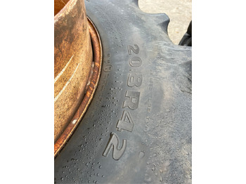 Шины и диски Goodyear 20.8R42,BKT 460/85R30 Zwillinge: фото 5