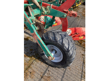 Плуг Kverneland EG 100/300/77RH: фото 2 Плуг Kverneland EG 100/300/77RH: фото 2