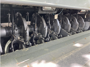 Пресс-подборщик тюковый Massey Ferguson 2270 XDTC: фото 2