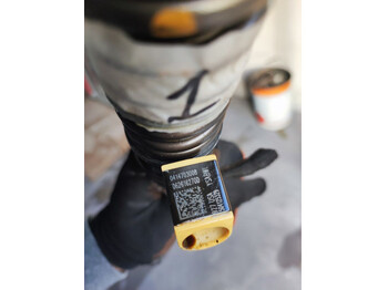 : фото в шапке страницы