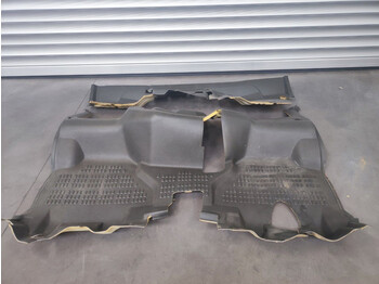 : фото в шапке страницы