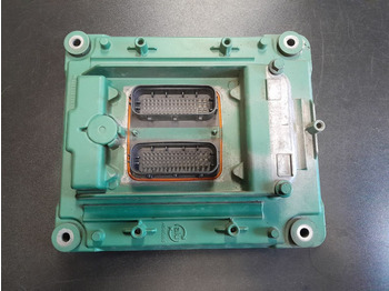 : фото в шапке страницы