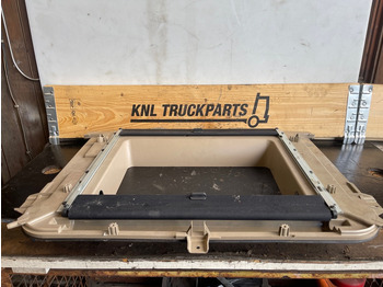 Кабина и интерьер MERCEDES-BENZ