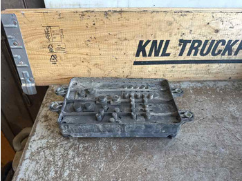 Электрическая система для Грузовиков VOLVO FUSE BOX 23098516: фото 2 Электрическая система для Грузовиков VOLVO FUSE BOX 23098516: фото 2