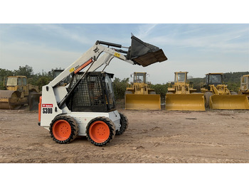 Мини-погрузчик с бортовым поворотом BOBCAT S300