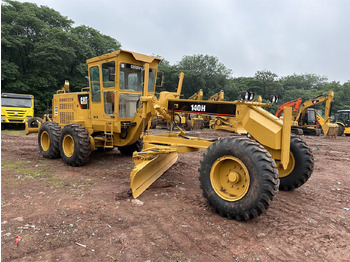 Грейдер CATERPILLAR 140H