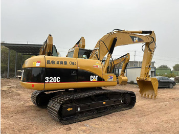 Гусеничный экскаватор CATERPILLAR 320C