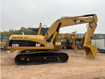 Гусеничный экскаватор CATERPILLAR 320CL