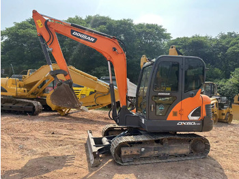 Мини-экскаватор DOOSAN DX60