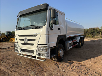 Грузовик-цистерна SINOTRUK HOWO 371 Water Tanker Truck: фото 2