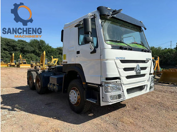 : фото в шапке страницы