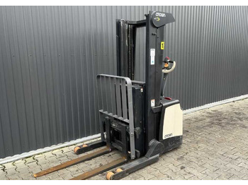 Штабелер CROWN