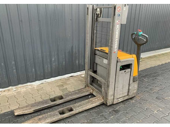 Штабелер JUNGHEINRICH EJC