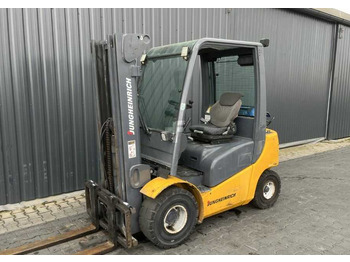 Газовый погрузчик JUNGHEINRICH TFG 425